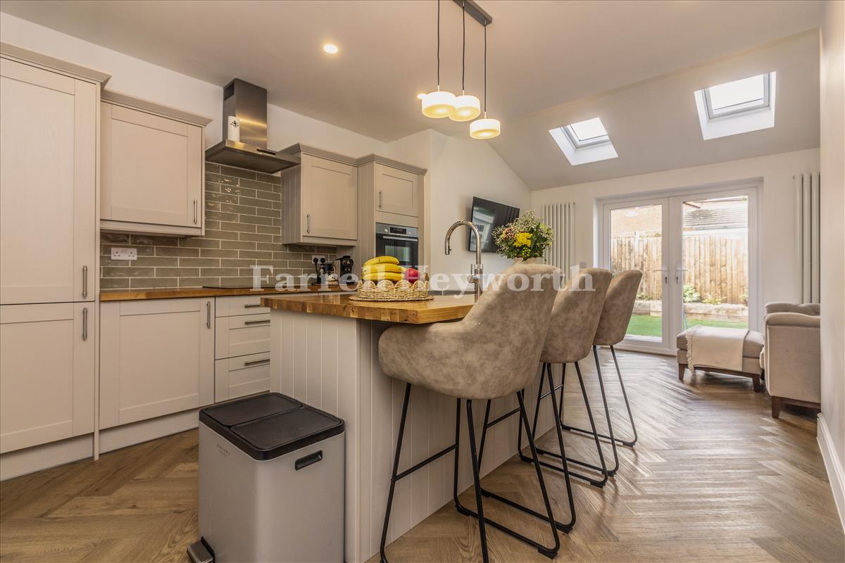 Kitchen l