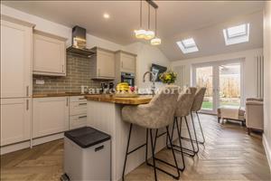 Kitchen l