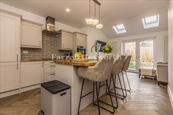 Kitchen l