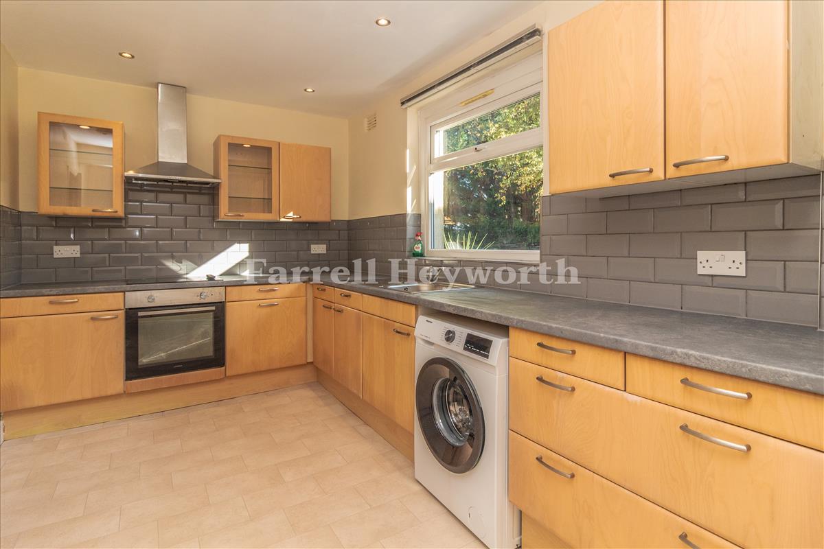 Kitchen image 3