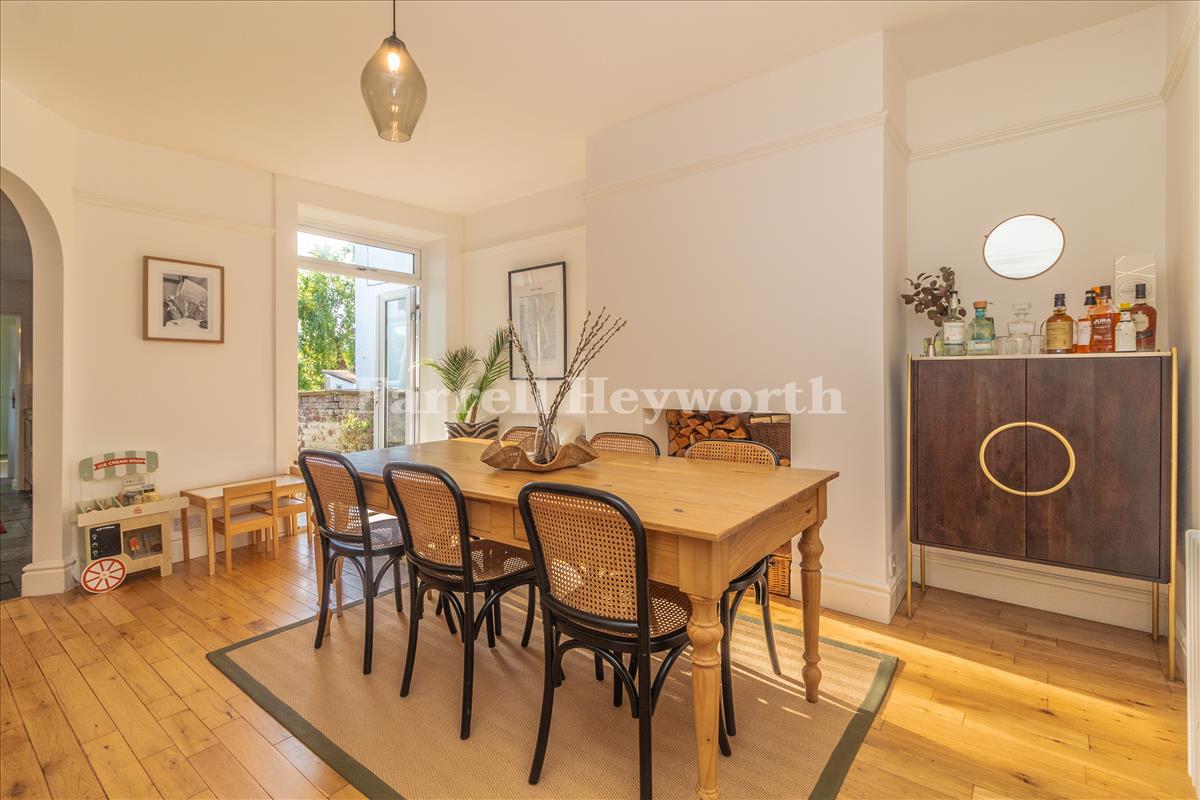 Dining Room image 4
