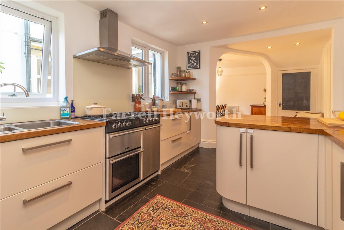 Kitchen image 2