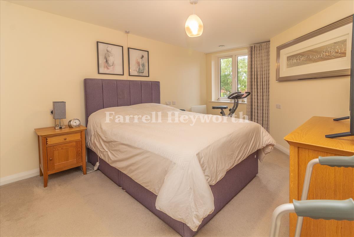 Bedroom image 3