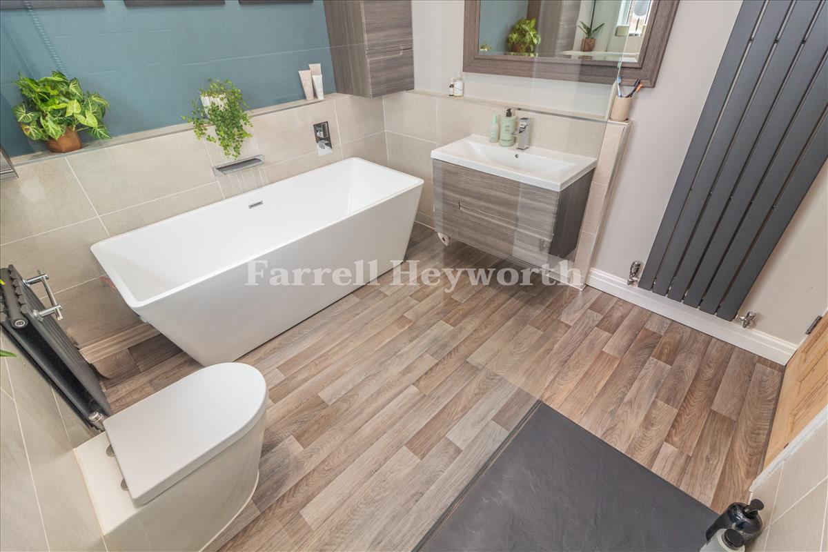 Bathroom image 2