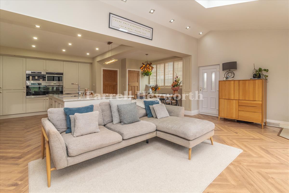 Open Plan Living image 3