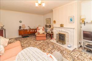 Lounge image 2
