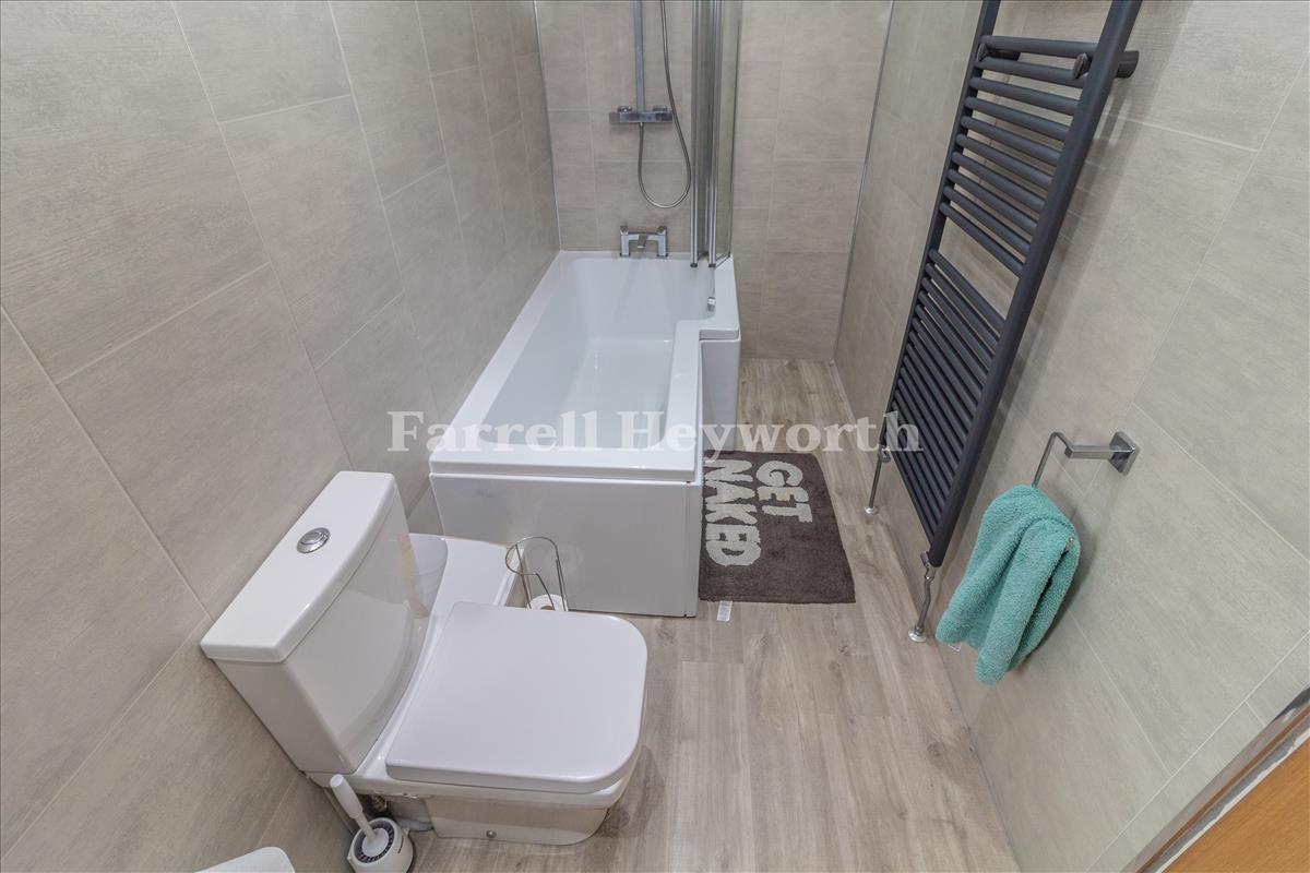 En Suite Bedroom 1