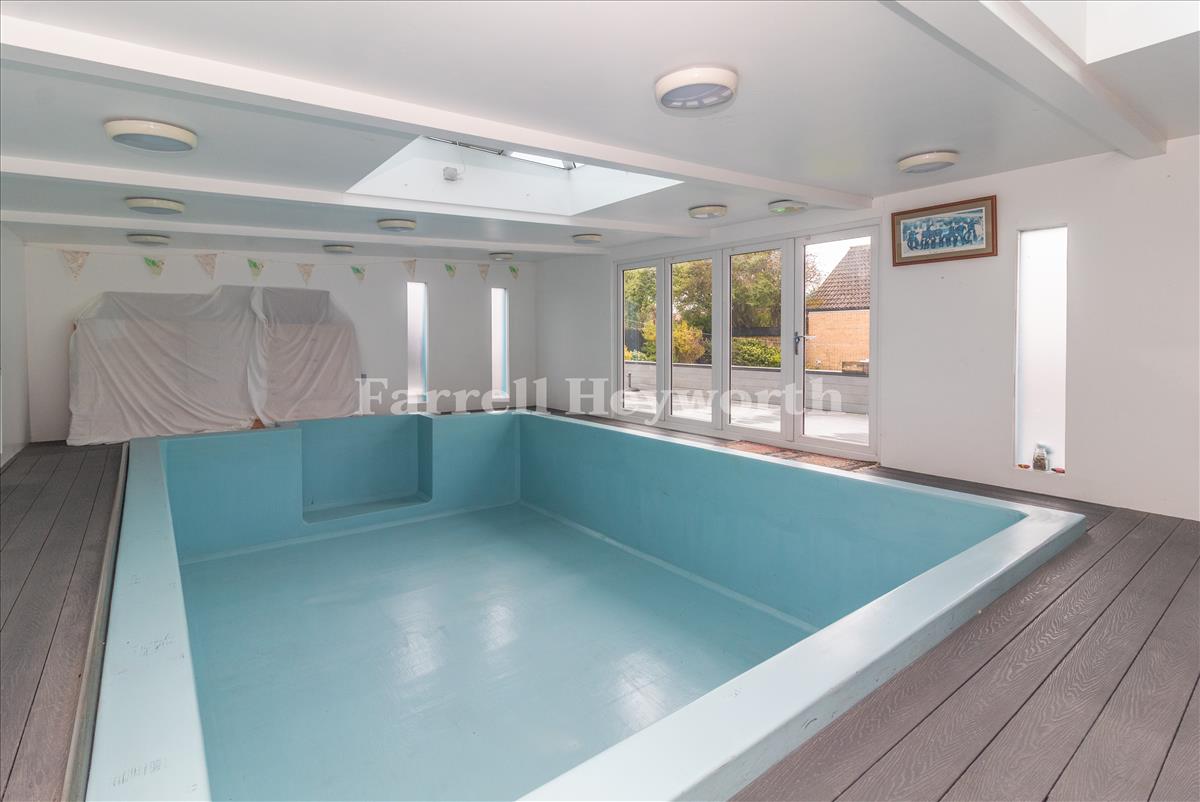 Pool Room image 2