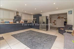 Kitchen Diner image 2