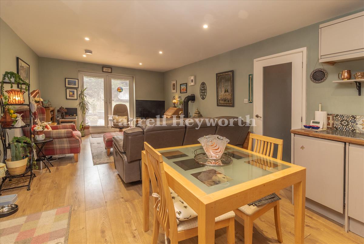Open Plan Living image 3