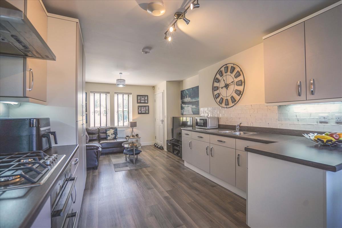 Kitchen e