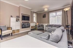 Lounge b