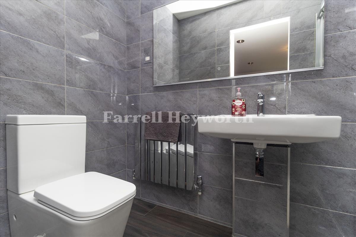 En Suite Shower