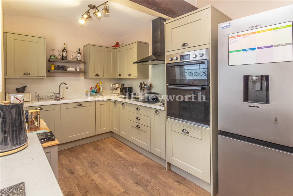Kitchen image 2
