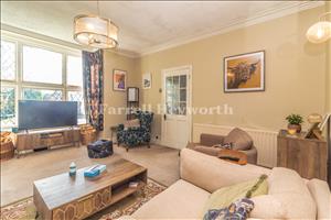 Lounge image 2