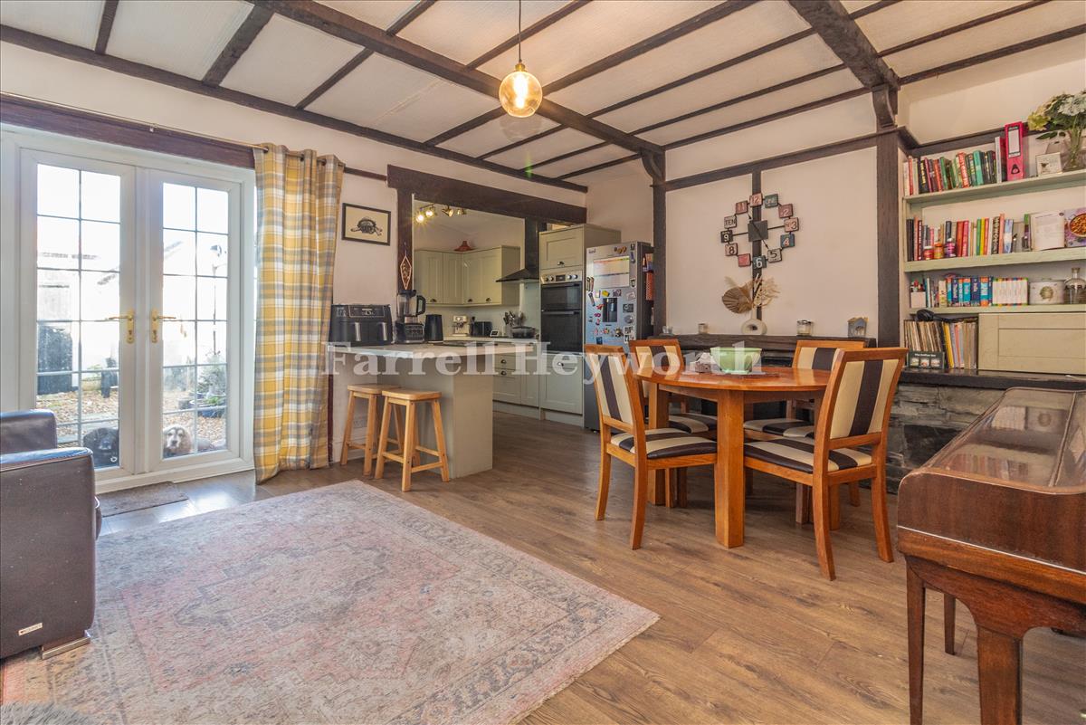 Open Plan Area image 3