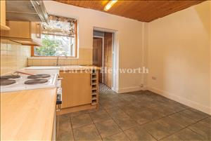 Kitchen image 3