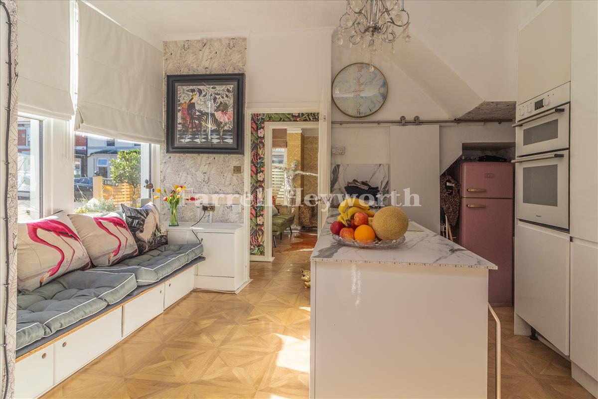 Kitchen image 2