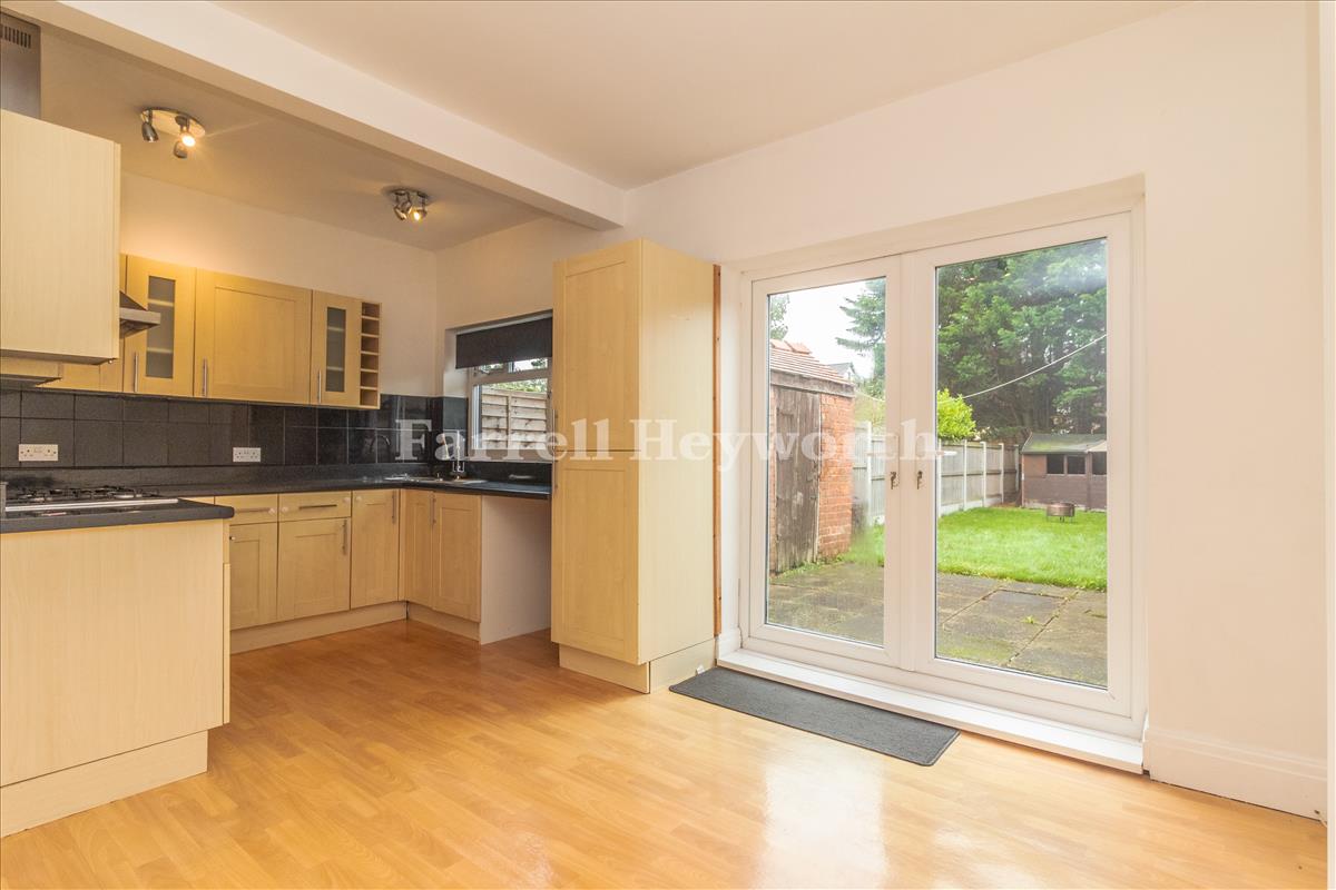 Kitchen Diner image 2