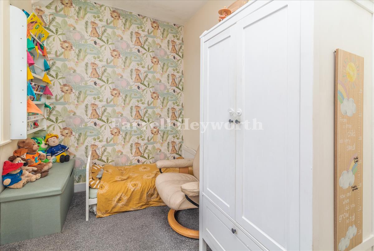 Bedroom 3 image 2