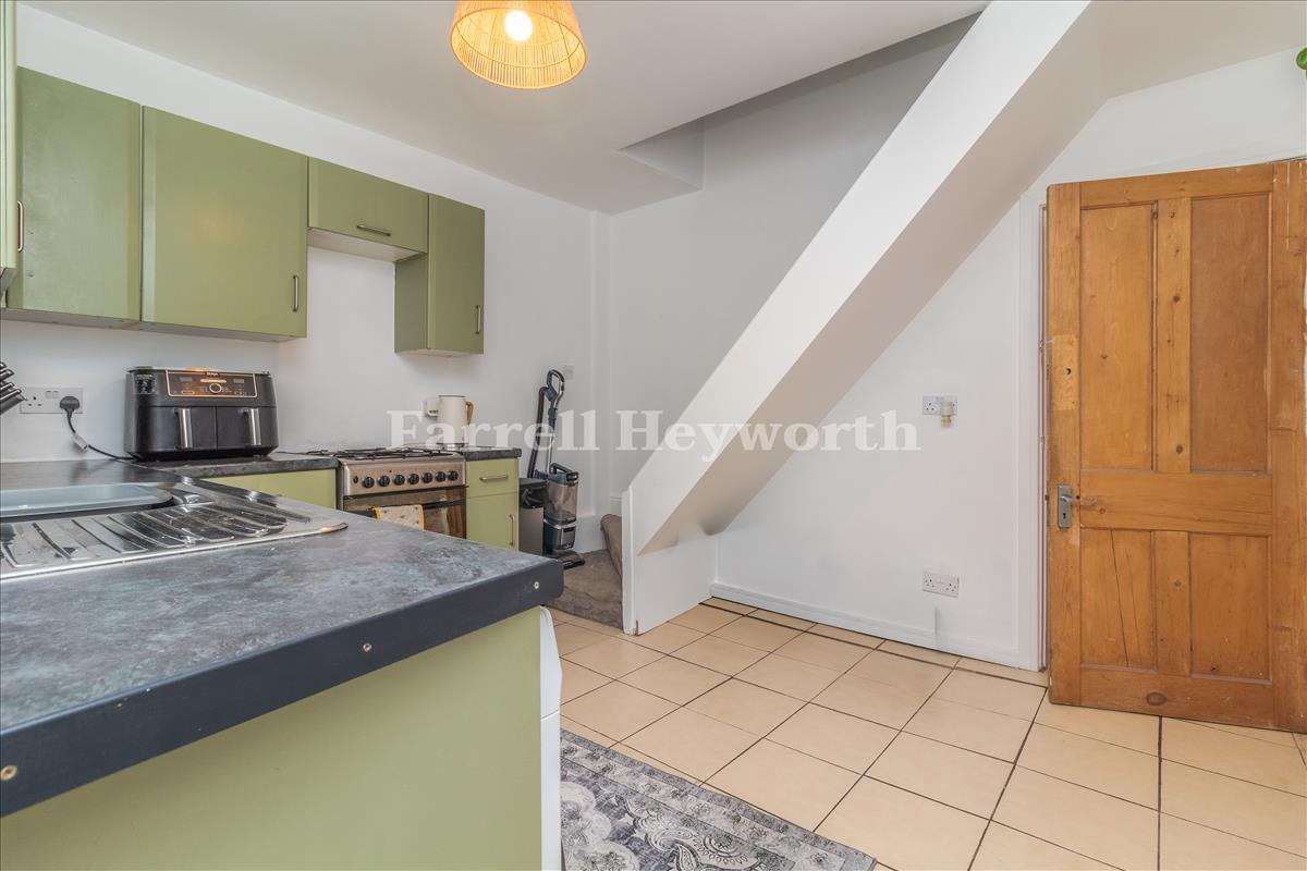 Kitchen image 2