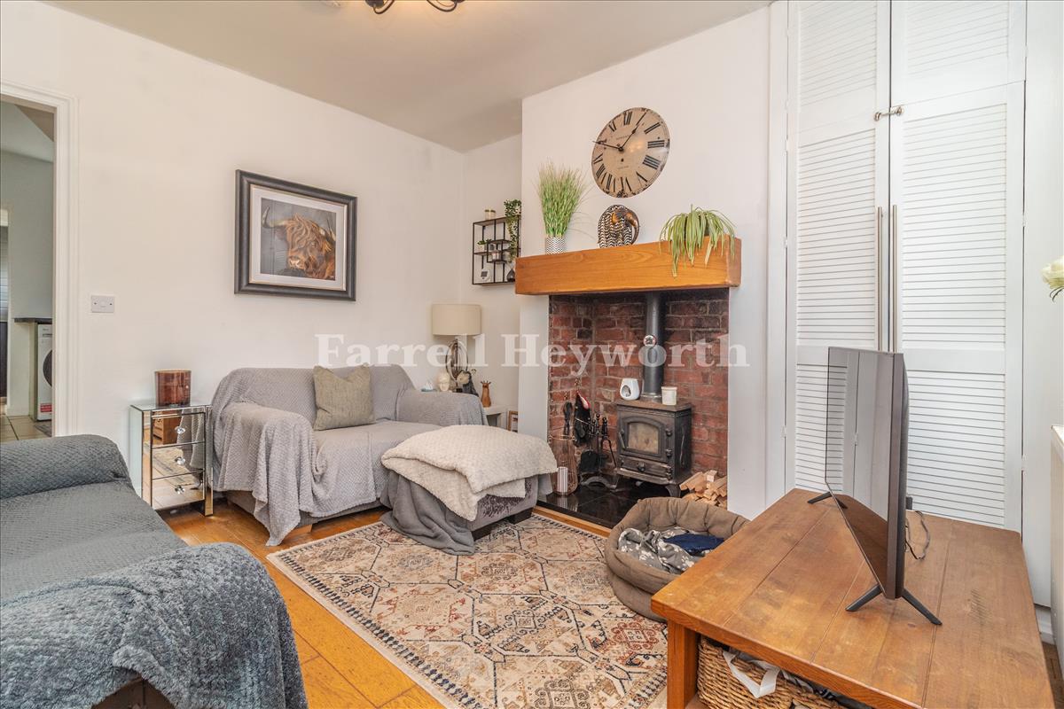 Lounge image 2