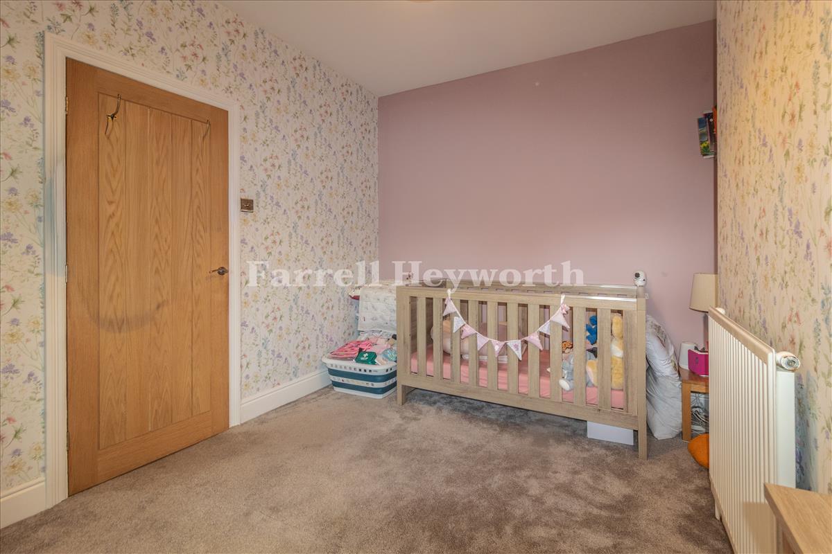 Bedroom 2 image 2