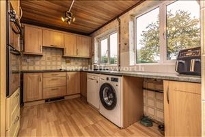 Kitchen b