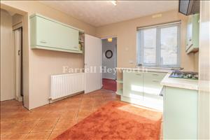 Kitchen image 3