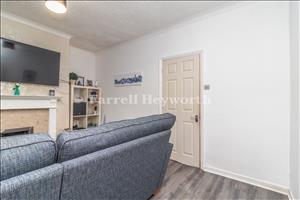 Lounge image 3