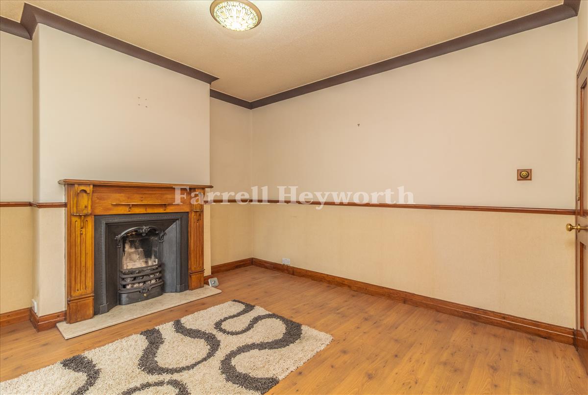Lounge image 2