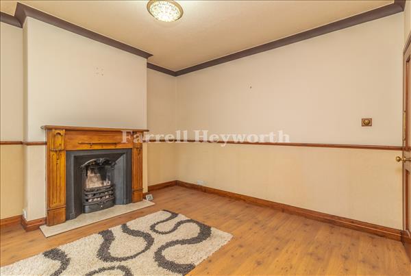Lounge image 2
