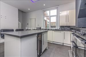 Kitchen b