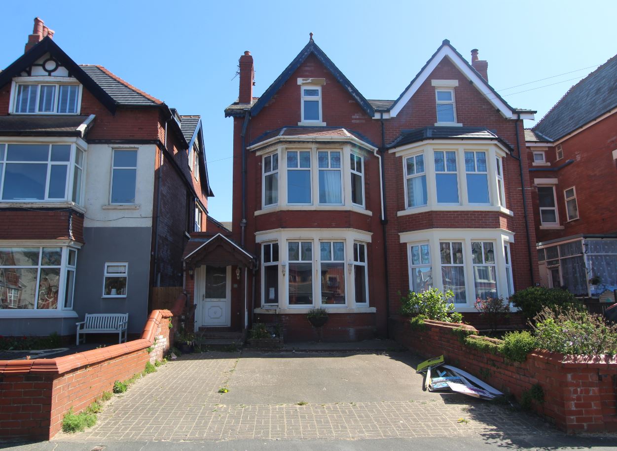 27 Derbe Road